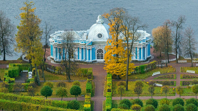 С конца октября Екатерининский парк в Царском селе перестанет брать плату с туристов: куда еще можно пройти бесплатно