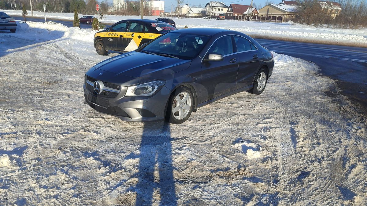 От «бюджетников» до Mercedes: смотрим автомобили с пробегом, выставленные на продажу в 2026-м