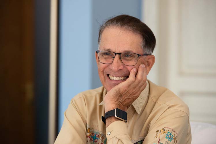 «70 рублей — ничего не значит, а 70 лет для кого-то очень много. Для 17-летнего это глубокий старик. А когда тебе самому 70 лет, кажется, что ты еще юнец»