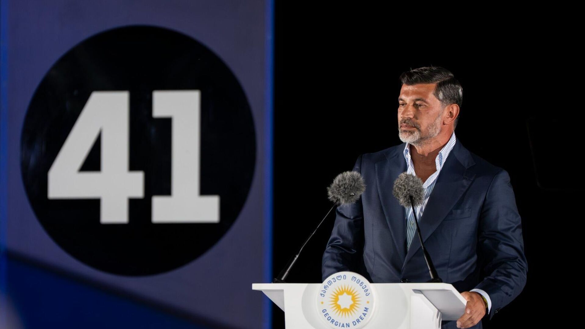 Мэр Каха Каладзе на официальном представлении своей кандидатуры на выборы 2025 - Sputnik Грузия, 1920, 02.08.2025