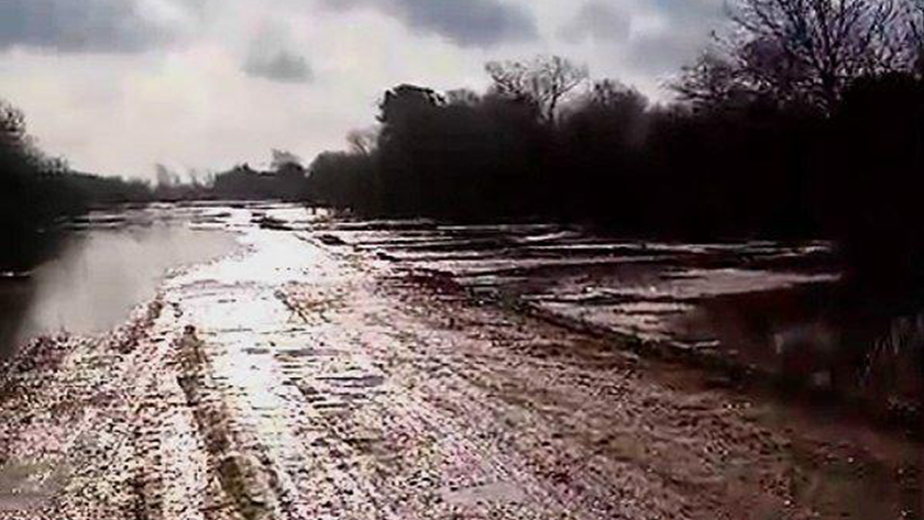 Паводковые воды топят амурские дороги - gtrkamur.ru