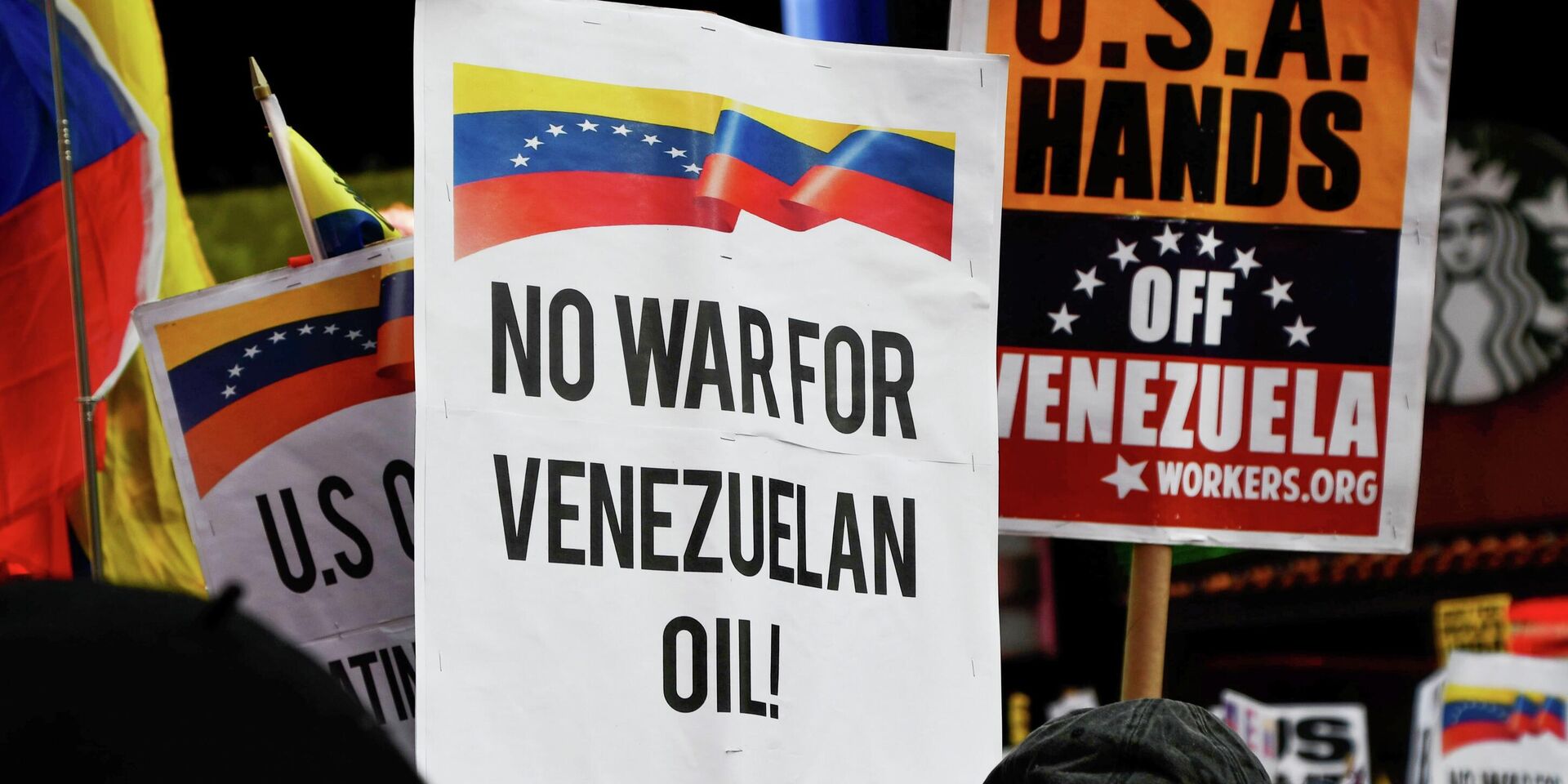 Митинг в Нью-Йорке против военной операции США в Венесуэле - ИноСМИ, 1920, 05.01.2026