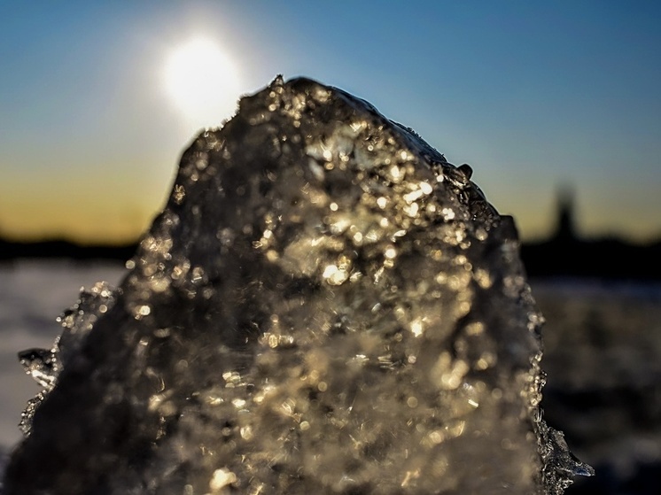 Над телевышкой в Туле нависла ледяная угроза