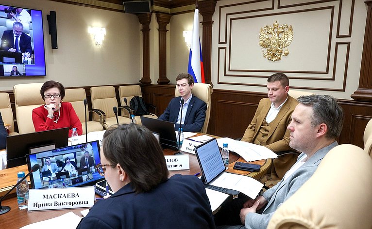 Круглый стол Комитета Совета Федерации по социальной политике «Влияние технологий искусственного интеллекта на рынок труда»