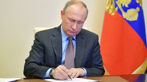 Путин сменил заместителя министра обороны России