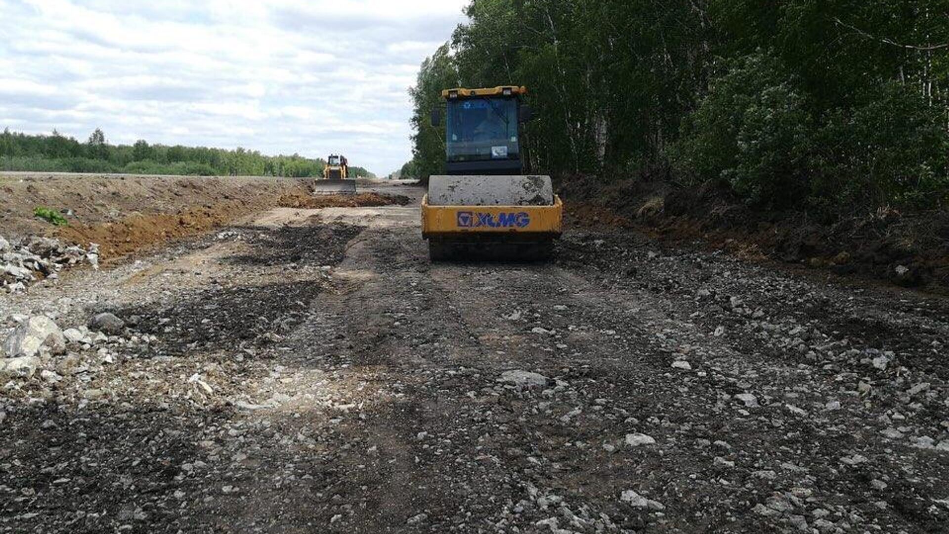 Затянувшийся на несколько лет ремонт дороги Петропавловск - Курган возобновили в СКО - Sputnik Казахстан, 1920, 23.06.2023