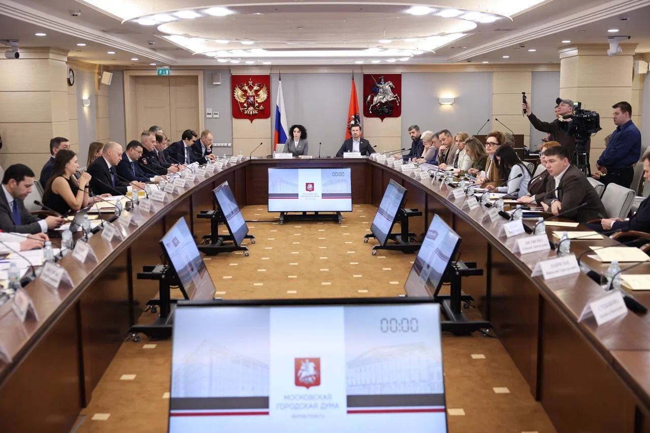 В Мосгордуме предложили запретить таксистов-«зазывал» в аэропортах и на вокзалах