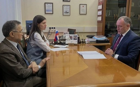 В Омске предложили открыть Центр привлечения инвестиций из стран ШОС