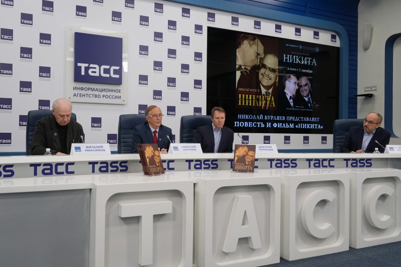 Николай Бурляев: «У него даже табуретки будут играть…» 