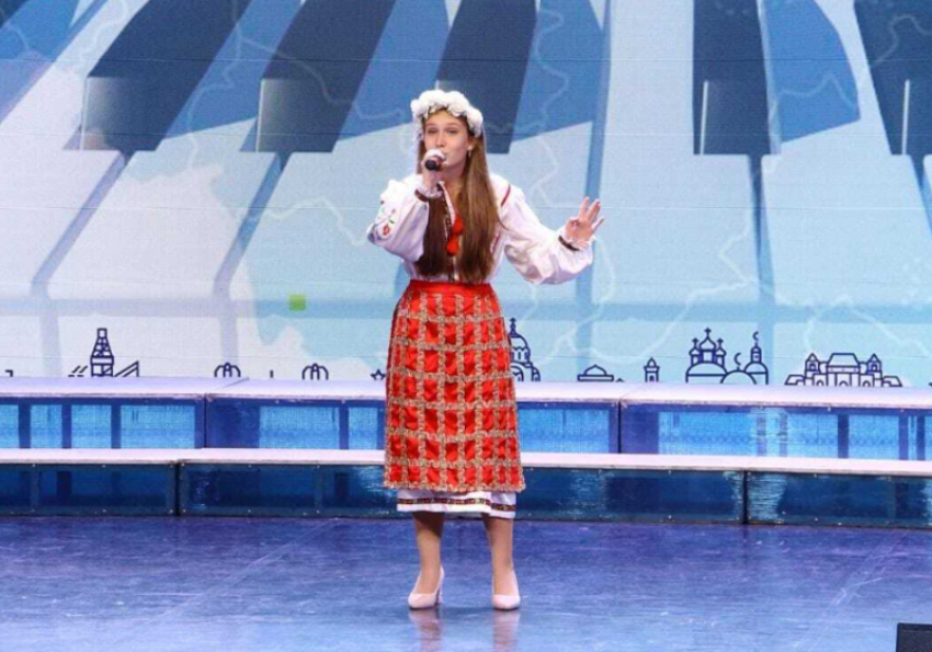 Астраханская школьница стала частью главного детского коллектива России