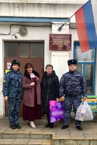 Сотрудники и ветераны ИК-3 УФСИН России по Костромской области оказали помощь пожилым людям, попавшим в трудную жизненную ситуацию