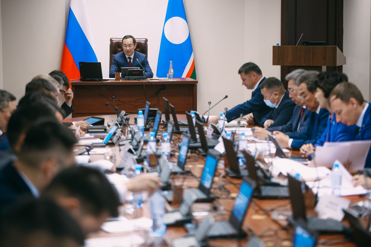 Ил Дархан назвал лучших чиновников