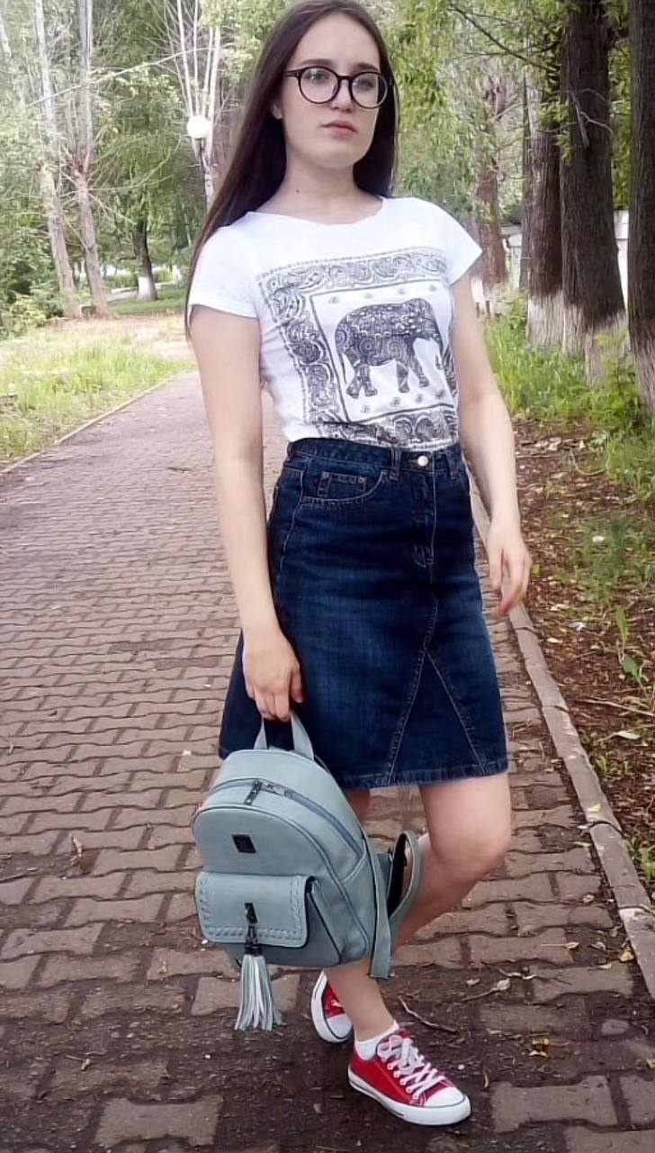 Полина в юности