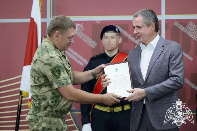 Вымпелом директора Росгвардии награждено управление ведомства по Белгородской области