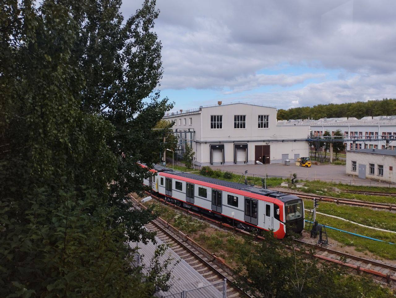 Поезд метро балтиец санкт петербург фото