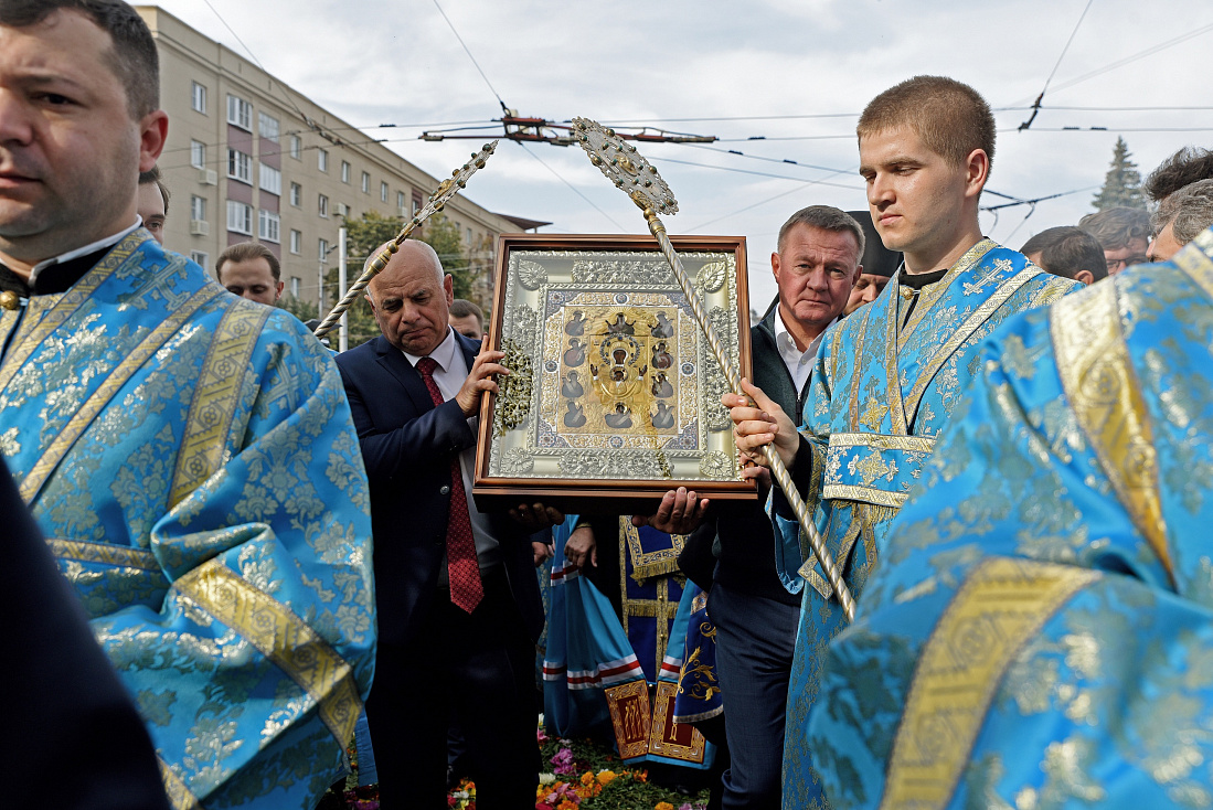 Крест Знаменского собора Курск