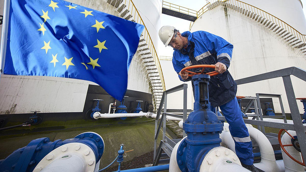 Россия может вернуть лидерство по поставкам газа в Европу — Bloomberg 
