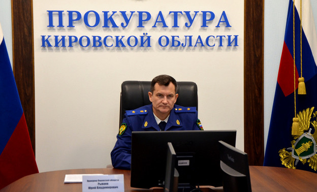 После обращения прокурора в Кильмези установили дополнительные фонари