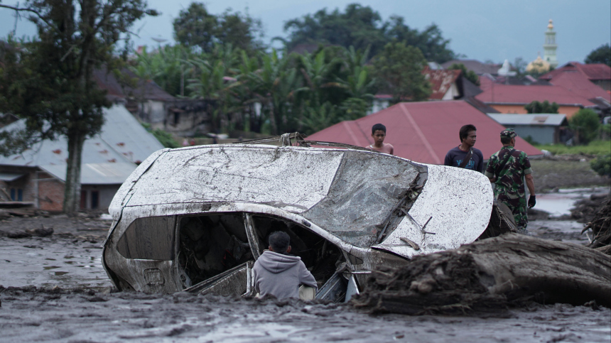 Почему произошло наводнение в Индонезии
