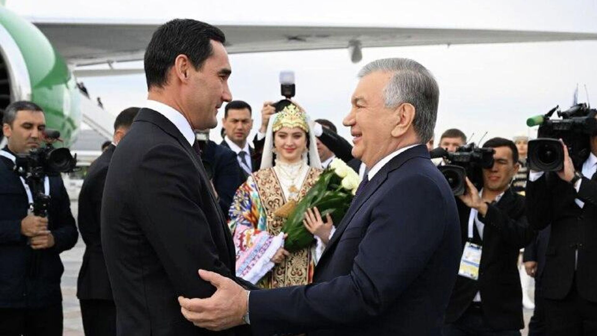 Сердар Бердымухамедов прибыл в Узбекистан с госвизитом - Sputnik Узбекистан, 1920, 16.11.2025