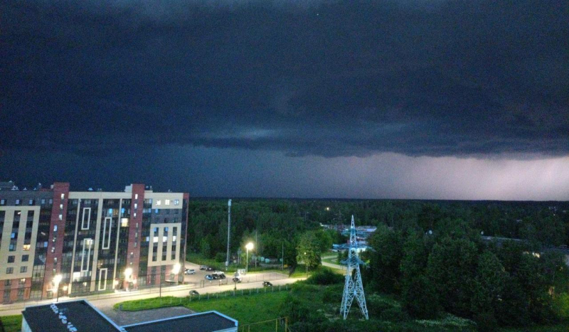 В Костромской области прогнозируются гроза и сильный ветер