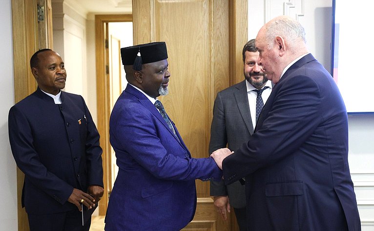 Встреча председателя Комитета СФ по международным делам Григория Карасина с заместителем Председателя Сената Республики Кения Катури Мурунги