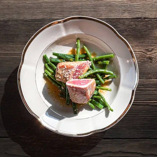 Бистро ротшильд. Бистро ротшильд. Салат тайский со свининой. Бистро ротшильд. Бульвар ротшильда тель-авив.