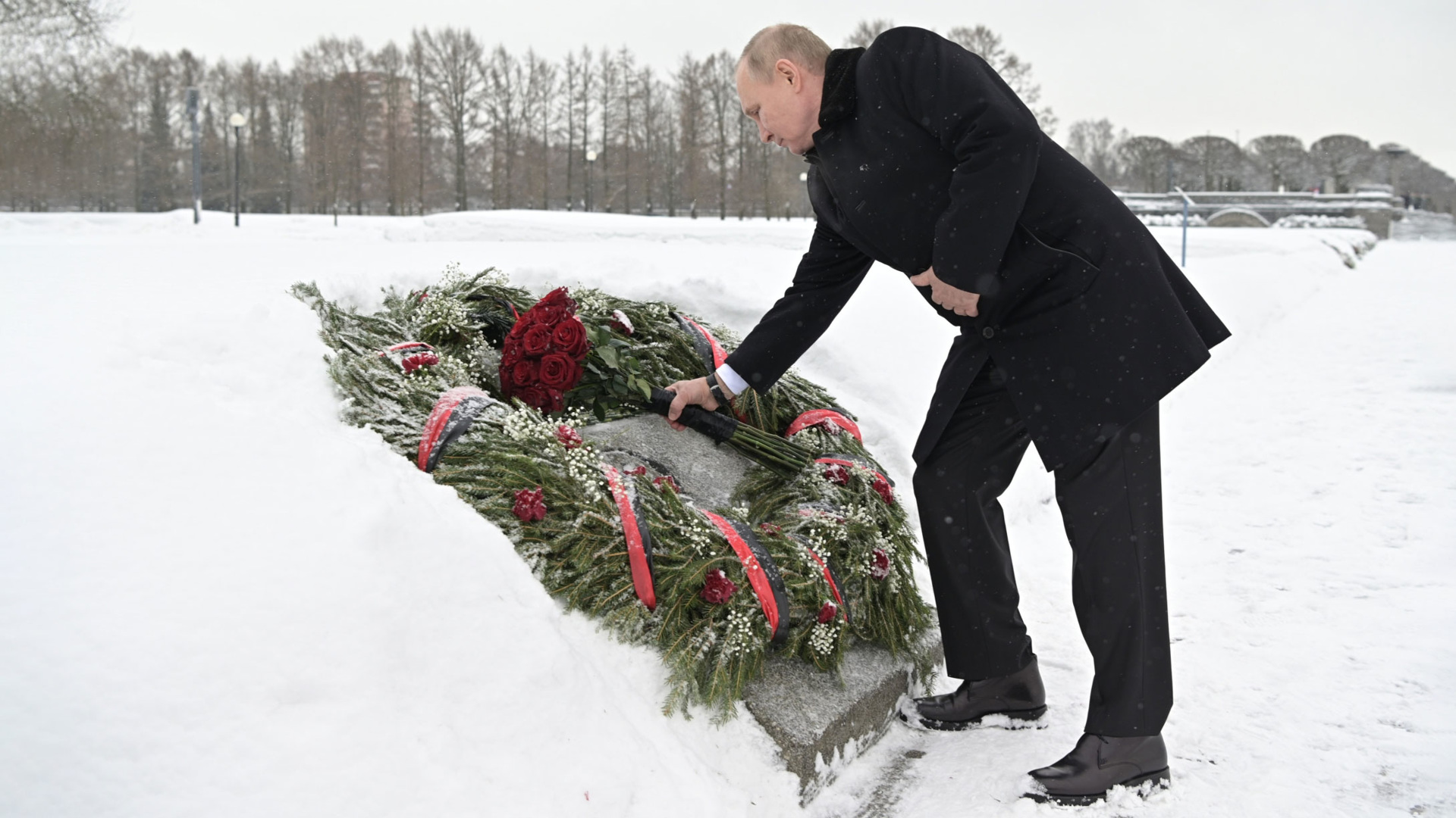 где похоронены родители путина в санкт петербурге