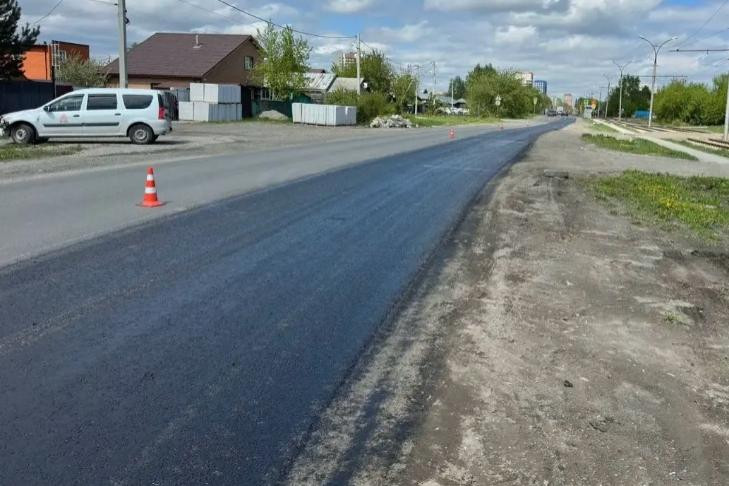 В Новосибирске начали укладывать инновационный асфальт