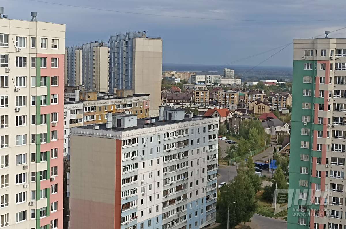 Нижегородцам объяснили, как законно повесить кондиционер или остеклить балкон