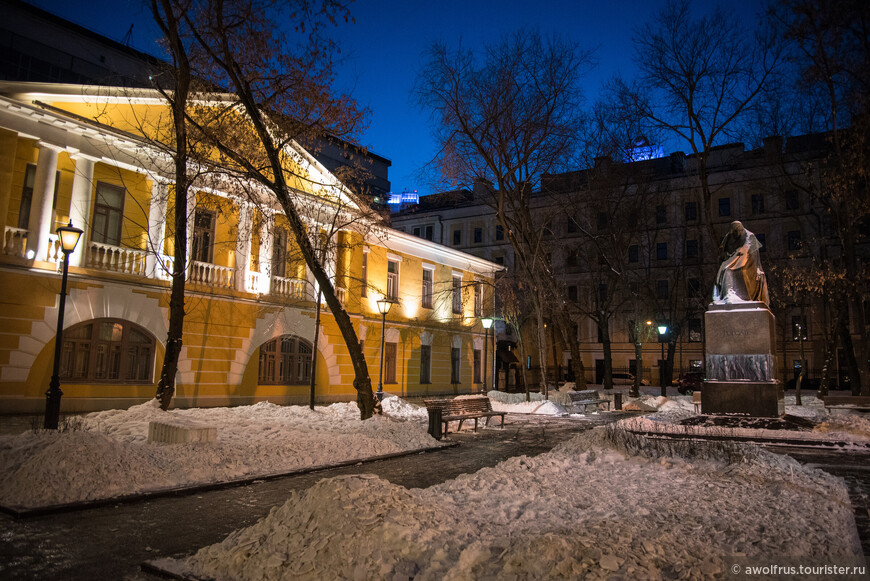 Новогодняя снежная Москва