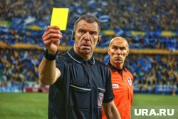 Обслуживала матч та же бригада судей, которая работала на матче Россия — Иран