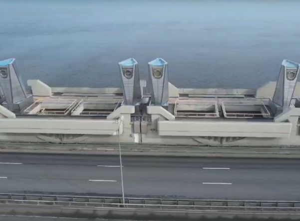 Почему закрыта дамба. Почему закрыта дамба. Дамба в питере от наводнения. Петербургская дамба. Судопропускное сооружение с-1 кзс санкт-петербурга.