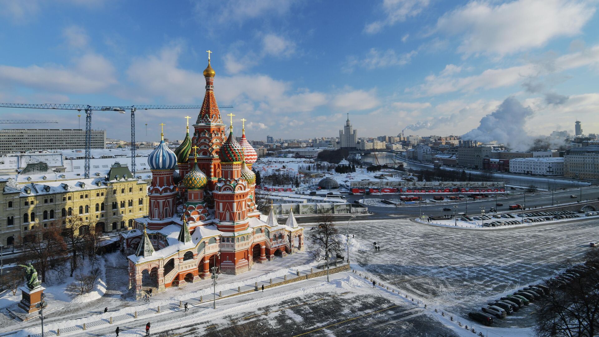 Москва стали. Зима в России. Кремль. Москва зима панорама. Москва с высоты птичьего полета.