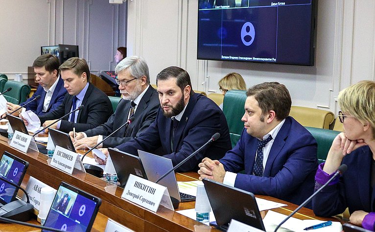 Круглый стол на тему «О совершенствовании моделей рынка, отраслевой и антимонопольной политики в условиях динамично развивающихся рынков телекоммуникаций и информационных технологий»