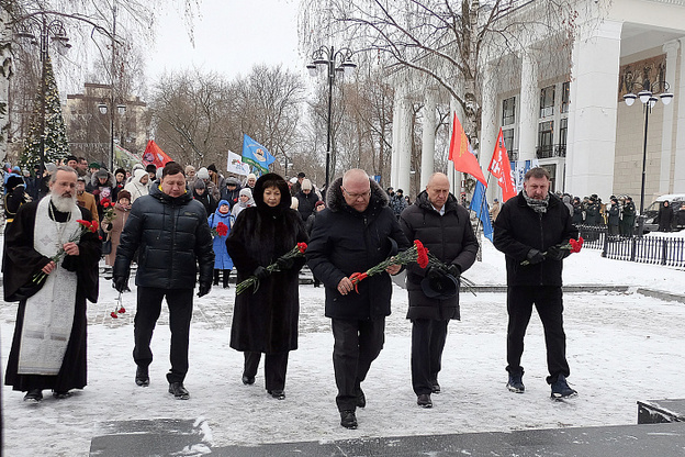 В Кирове открыли «Колокол памяти»