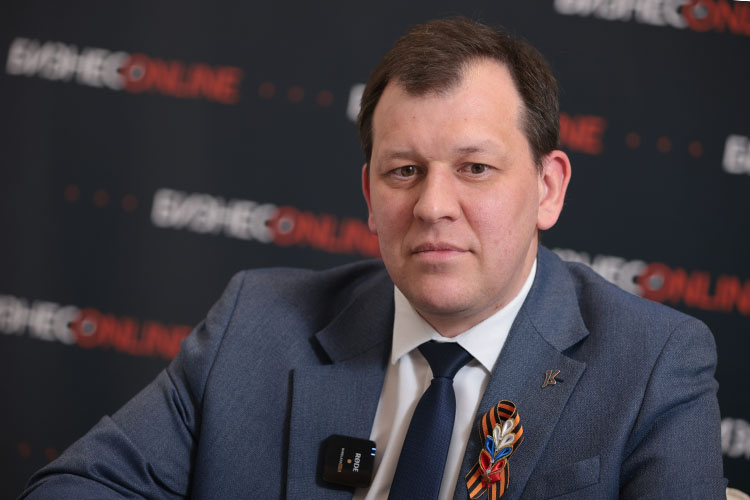 «В моем детстве кульминацией Сабантуя всегда было объявление батыра и результатов скачки. Сейчас больше говорят о концертной программе с участием звезд эстрады»