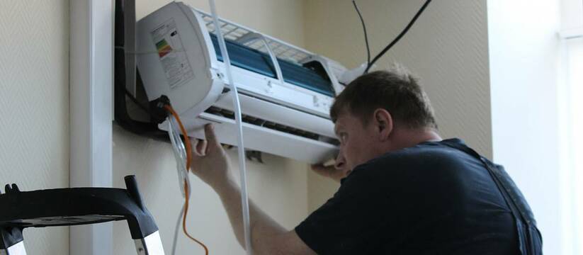 С наступлением летней жары многие россияне стремятся установить кондиционер, чтобы обеспечить комфорт дома. Однако перед монтажом важно учесть как юридические, так и технические аспекты, чтобы избежать разногласий с соседями и нарушений законодательства.