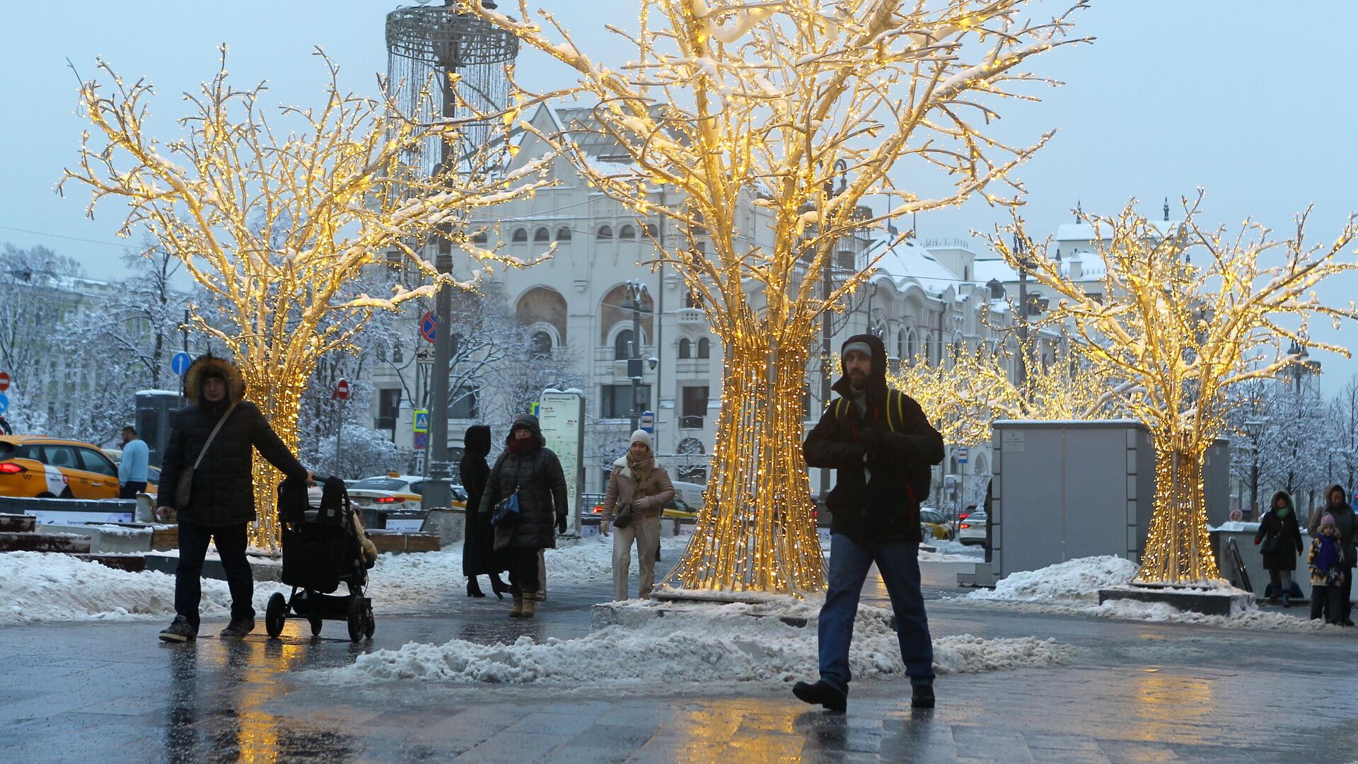 Свежие новости о погоде в москве. Зима в Москве. Москва в декабре. Предновогодняя Москва. Оттепель в Москве.