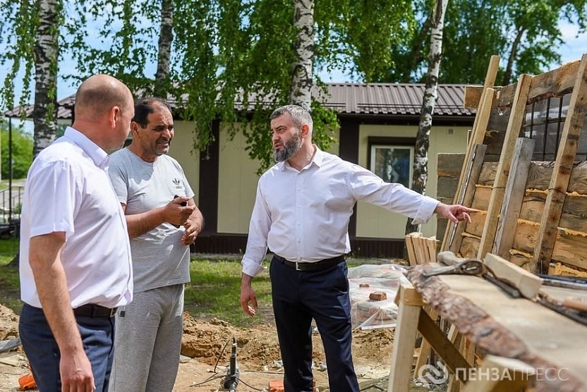 Антон Шаронов: Благоустроенная территория памятника Славы станет новым украшением села Булычево