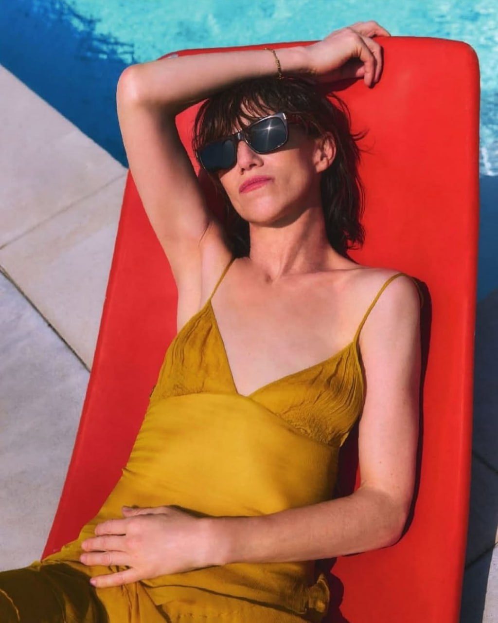 Отдел кадров: Рената Литвинова, Софи Тёрнер и Сабрина Карпентер Отдел кадров: Рената Литвинова, Софи Тёрнер и Сабрина Карпентер