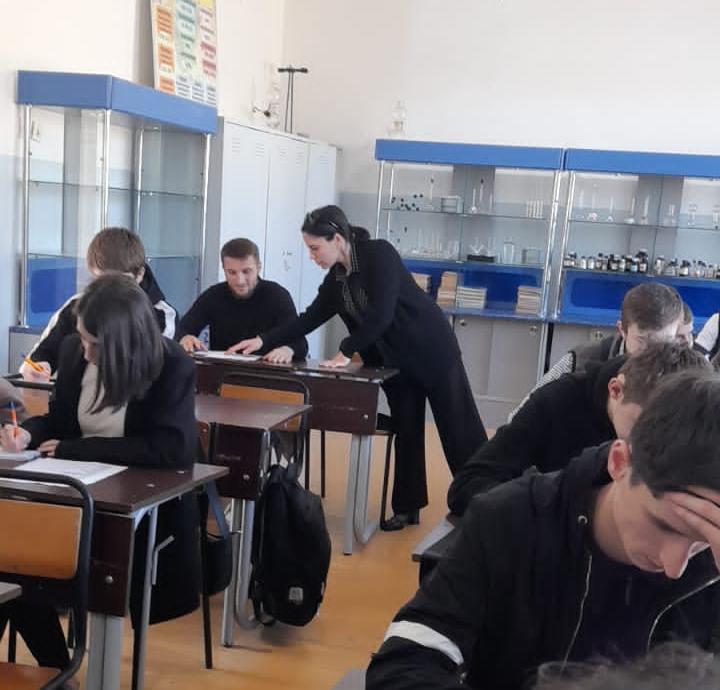 Колледж биология москва. Аудитория биологии. Колледж. Колледж биология москва. Преподаватель биологии.