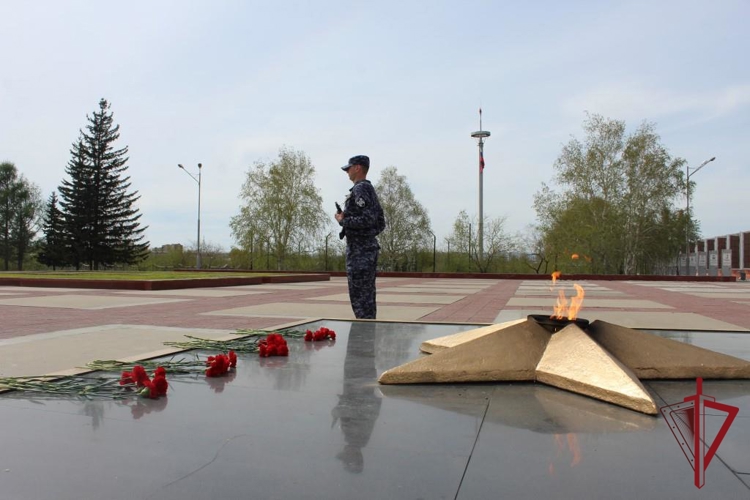 В Чите сотрудники Росгвардии приняли присягу на мемориале боевой и трудовой славы забайкальцев 
