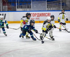 Важное событие объединило юных спортсменов из пяти городов УрФО – стартовал открытый турнир города Ханты-Мансийска по хоккею среди детских команд «Югорка»