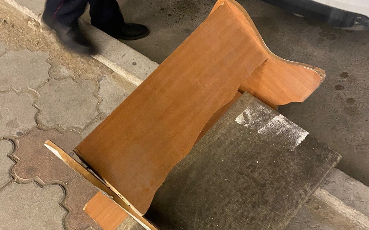 Сброшенная тяжесть выкрашенные столы