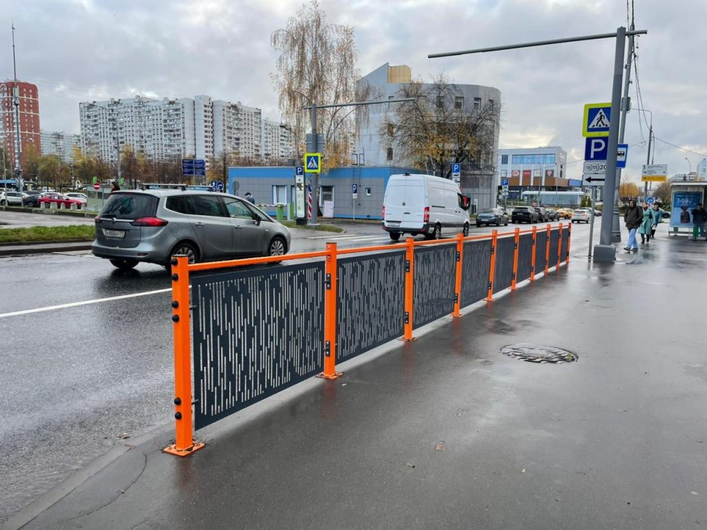 Ряд работ по благоустройству провели в Чертанове Центральном. Фото: официальная страница управы района Чертаново Центральное в социальных сетях
