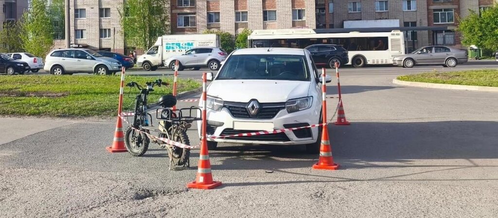 В Великом Новгороде двое юных водителей СИМов нарушили ПДД и спровоцировали аварии