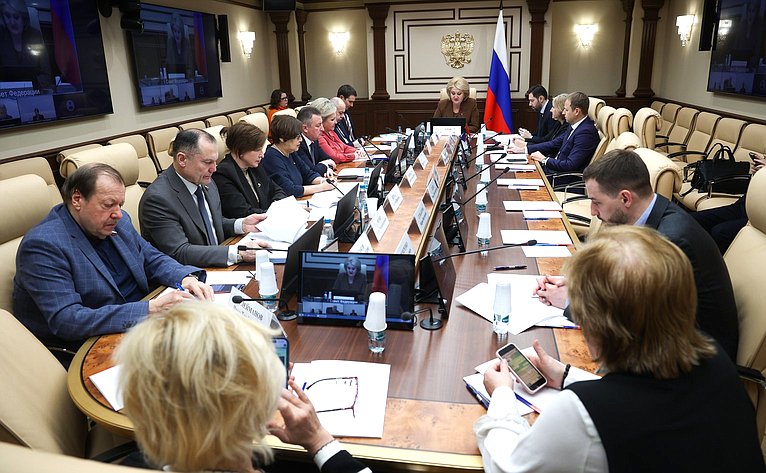 Круглый стол Комитета СФ по науке, образованию и культуре на тему «Научно-технологический потенциал субъектов РФ: возможности развития и перспективы использования»