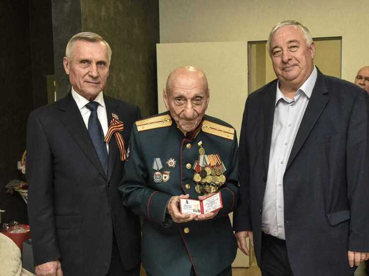 101-летний участник Сталинградской битвы стал почетным жителем Краснодара