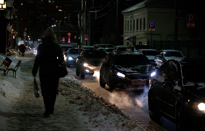 Тульских автомобилистов предупредили об ухудшении погоды и гололедице с 6 по 7 января